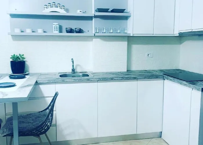 Lida's Grey 1 Bedroom Apartment Durres